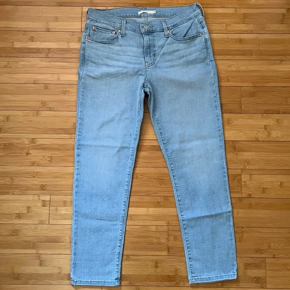 Levi’s Mid-Rise Boyfriend Jeans - Picture 2 of 4